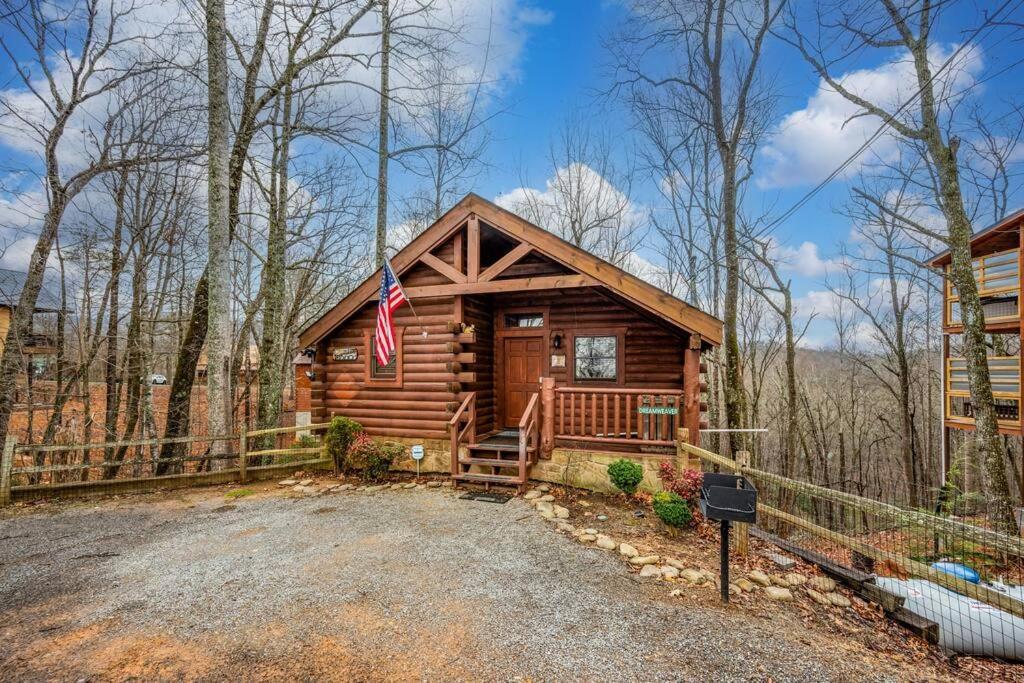 Log Cabin, Hot Tub, Fireplace, Pool Table & Views! Sevierville Buitenkant foto